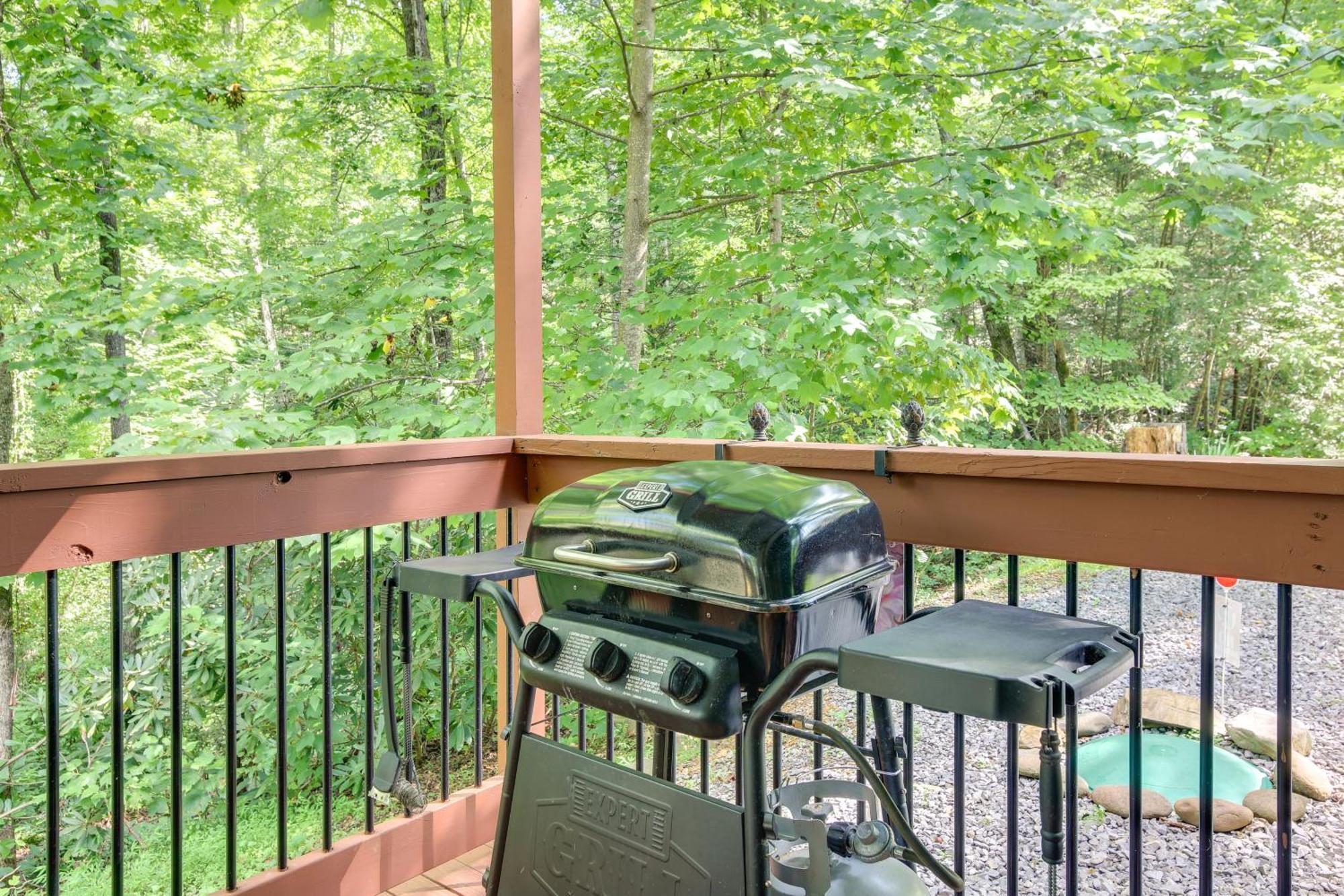 Quaint Smoky Mountain Cabin - 4 Mi To Gatlinburg! ภายนอก รูปภาพ